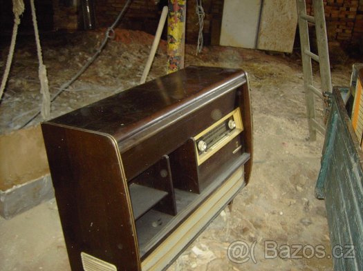 Koupím starou hudební skříň s televizorem, magnetofonem - 5