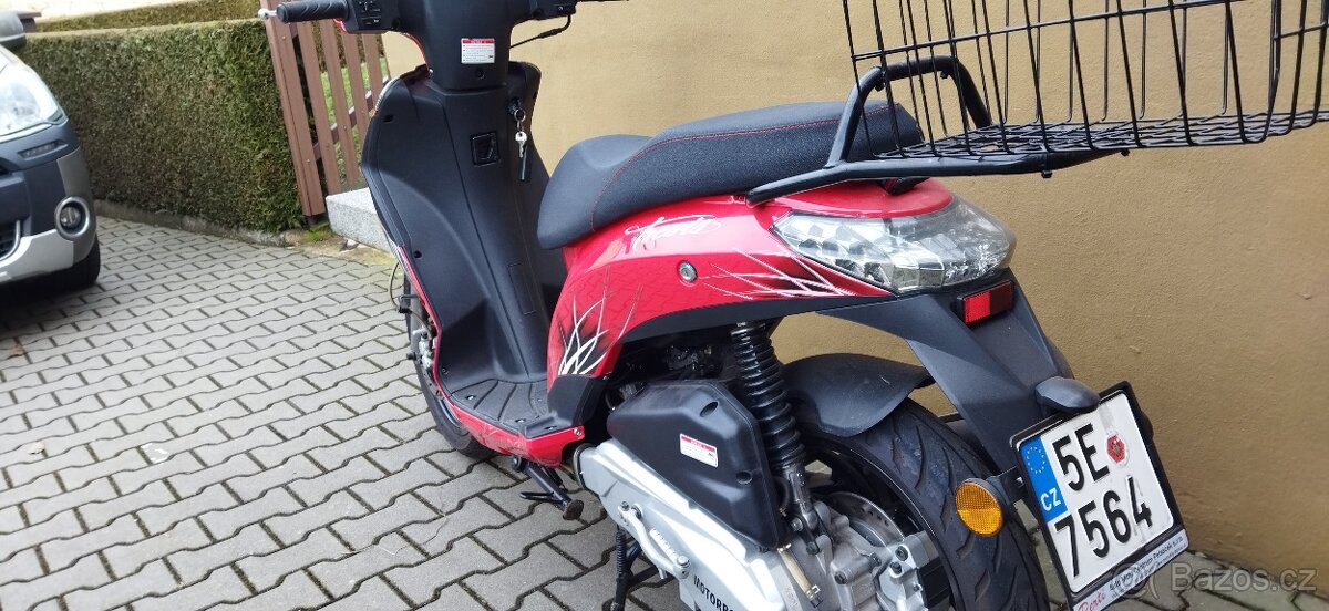 Prodám skútr LONGJIA TREVIS 125 cm - 5