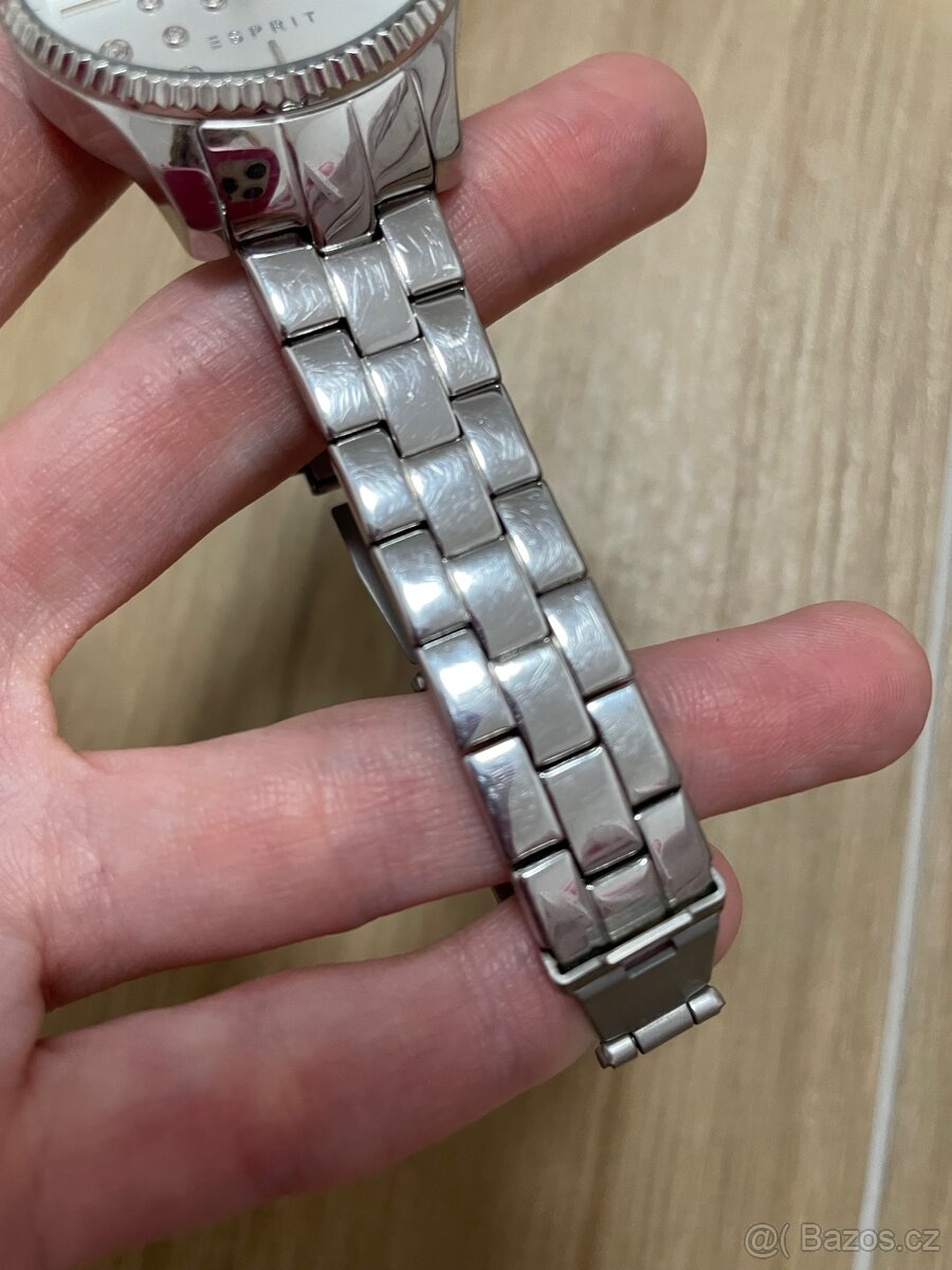 Stříbrné dámské hodinky s drahokamy zn. Esprit - 5