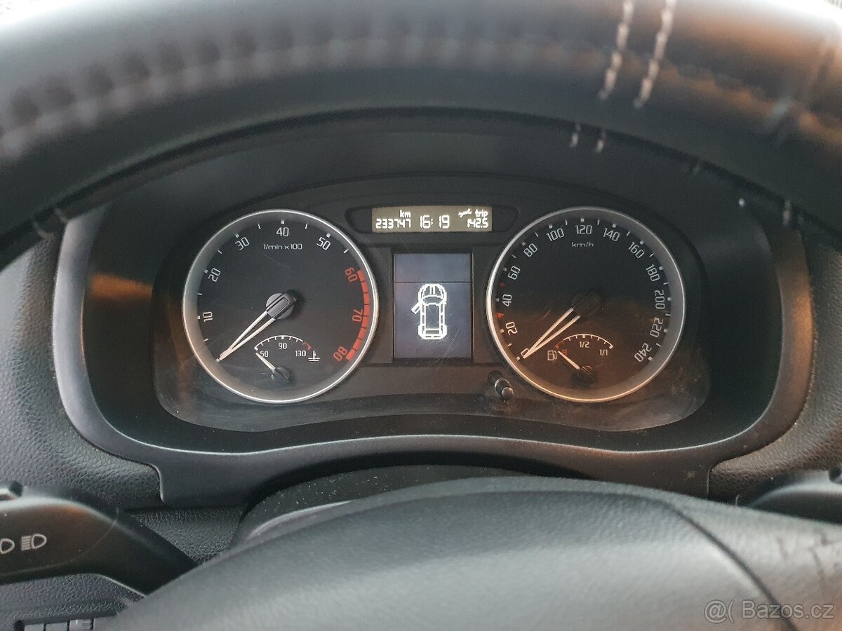 Škoda fabia 1.4 benzín - 5