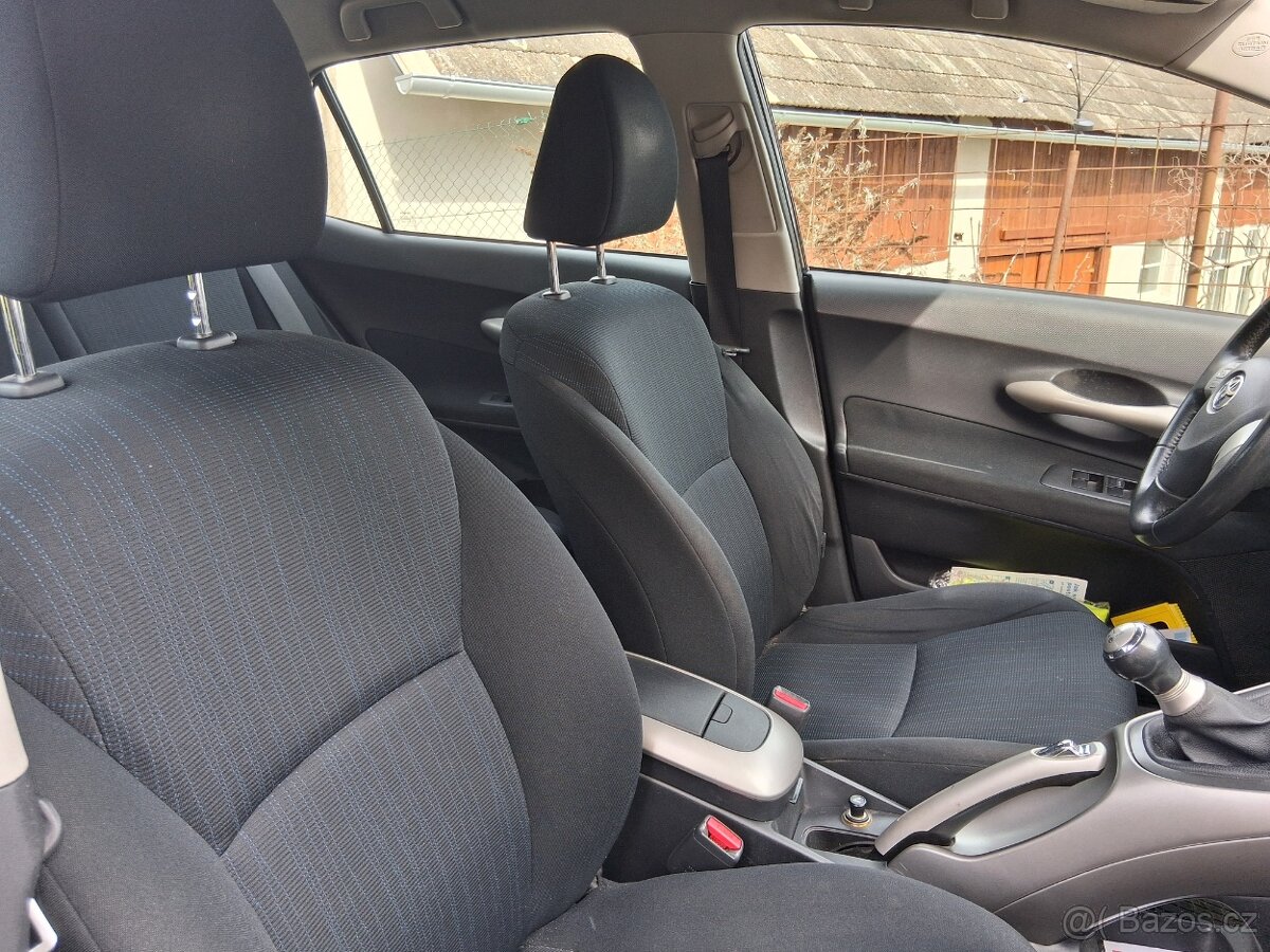 Toyota Auris - 5