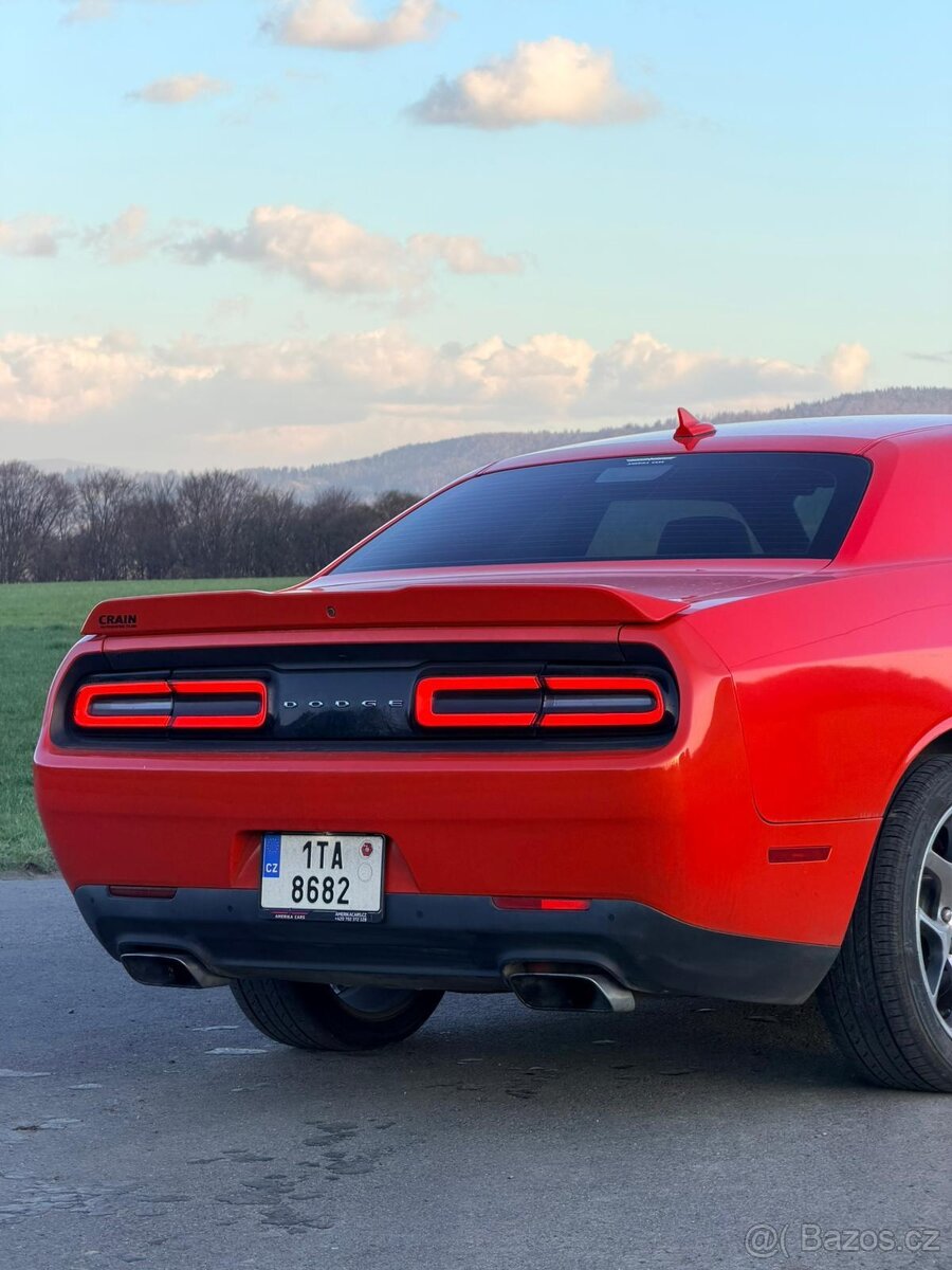 Dodge Challenger R/T 5.7 Go Mango - 5