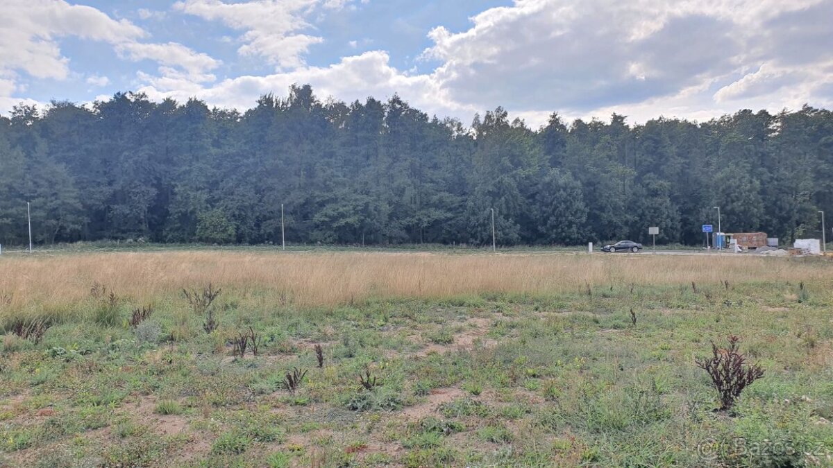 Prodej pozemku 872m2 v Horách - 5