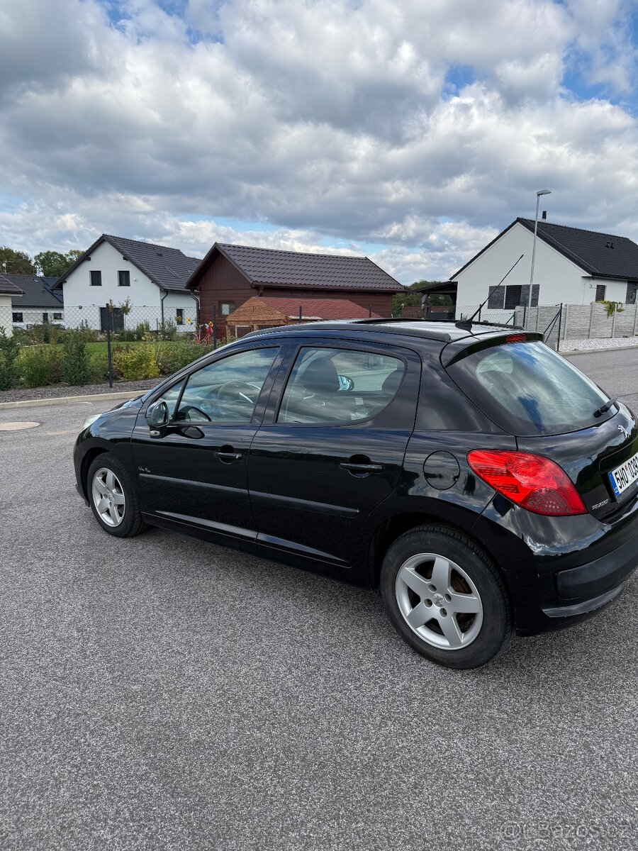 Peugeot 207 1.4 benzín 70kw - 5