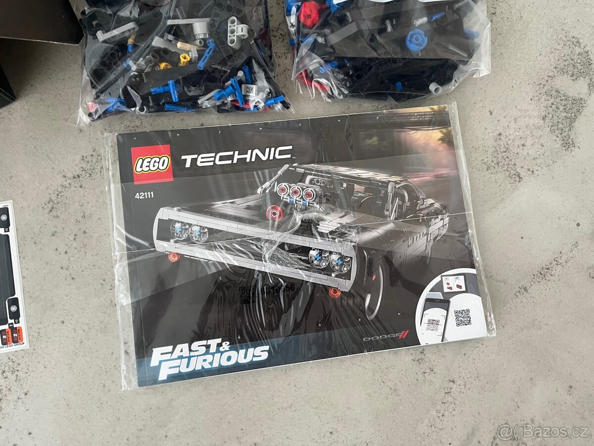 LEGO 42111 Technic - Dom's Dodge Charger - 5
