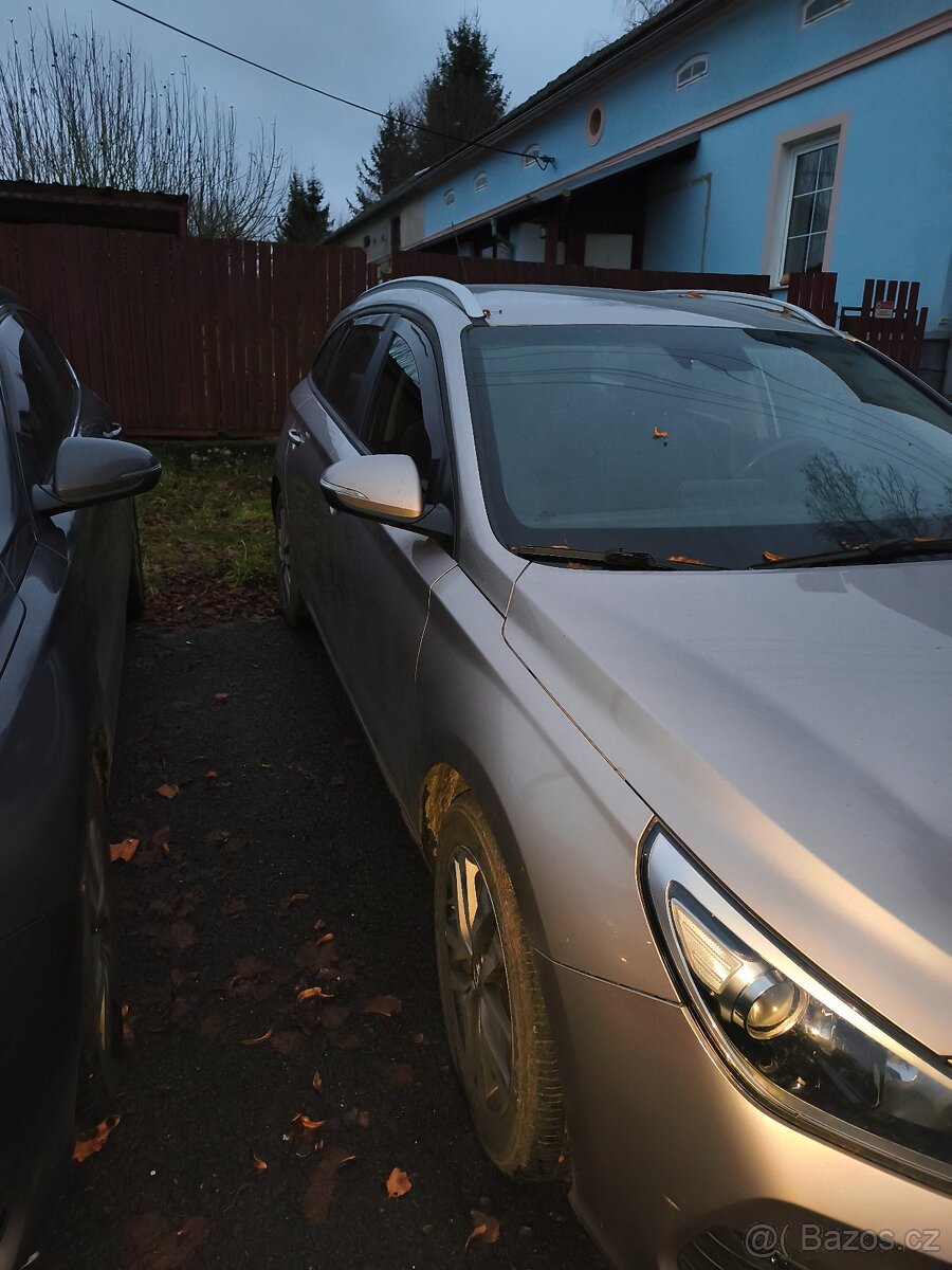 Prodám Hyundai i30 kombi - 5