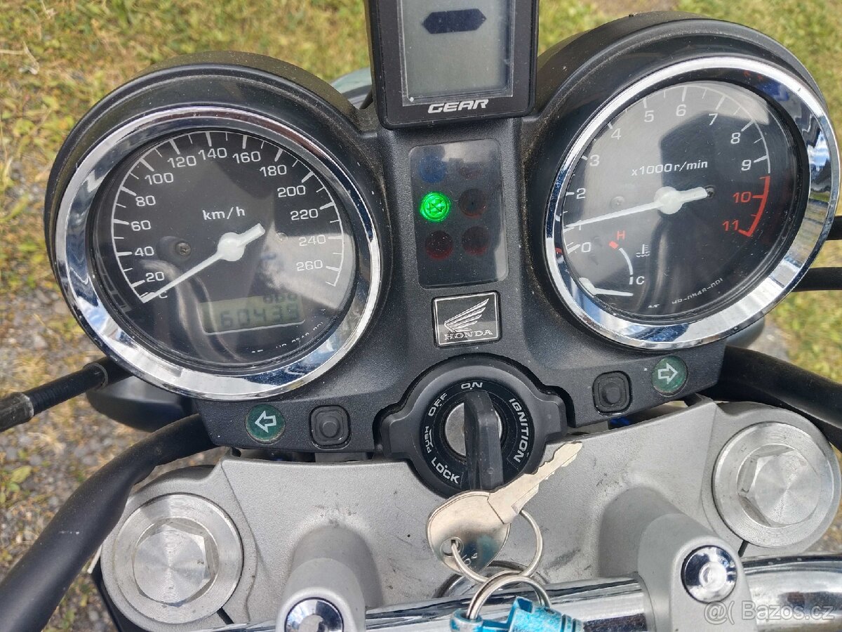 Honda Hornet 900 - 5