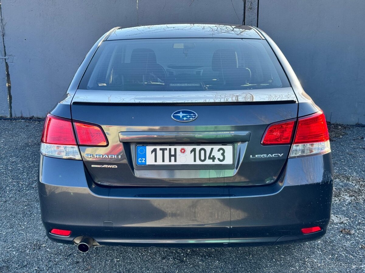 Subaru Legacy 2.5 - 5