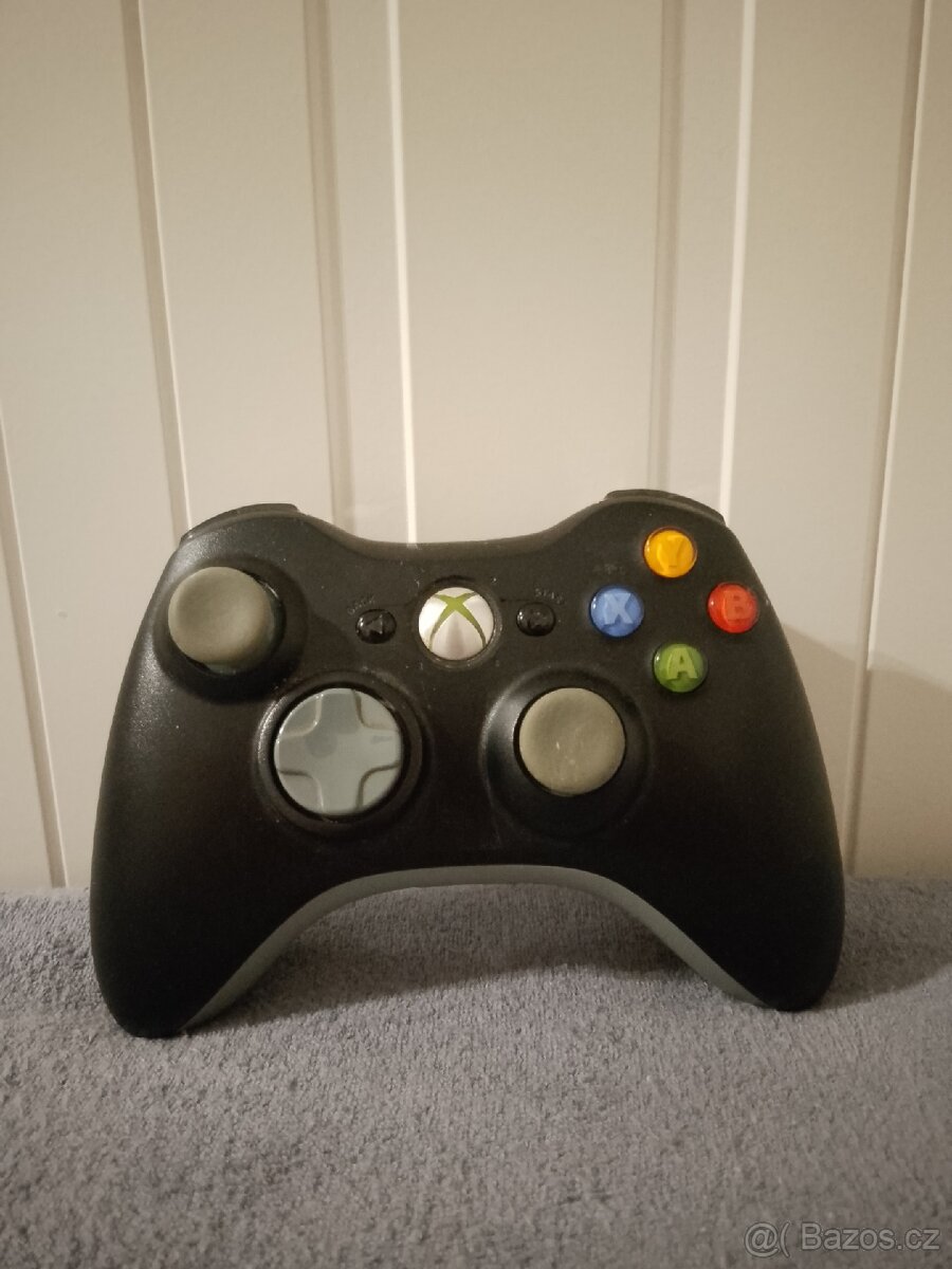Prodám Xbox 360 120gb + ovladač a hra - 5