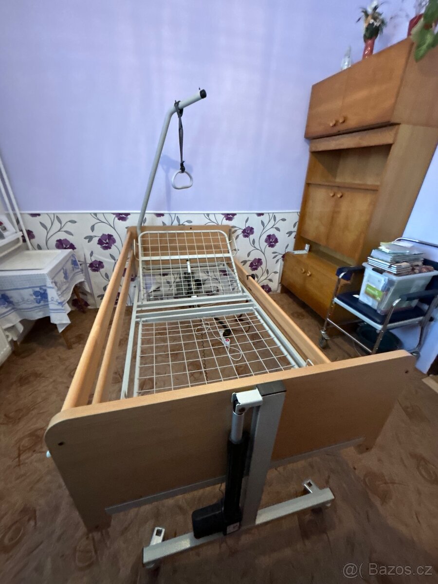 Polohovací elektrická postel - 5
