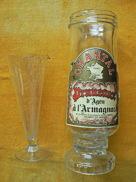 Popelníky, zapalovače, vinSet, žiletky, el.pilník, lék.nástr - 5