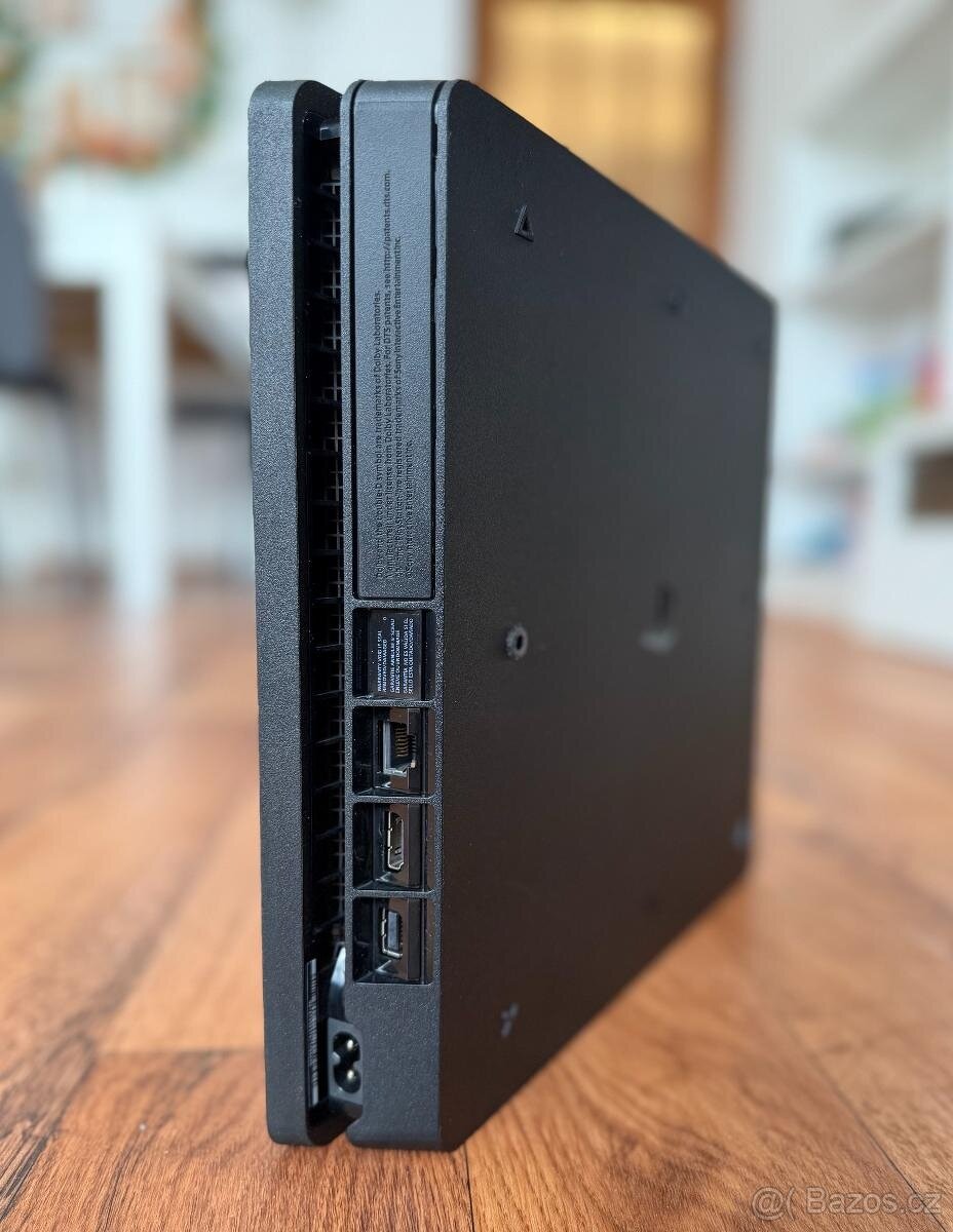 Sony Playstation 4 Slim (CUH-2216A) 500 GB černá - 5