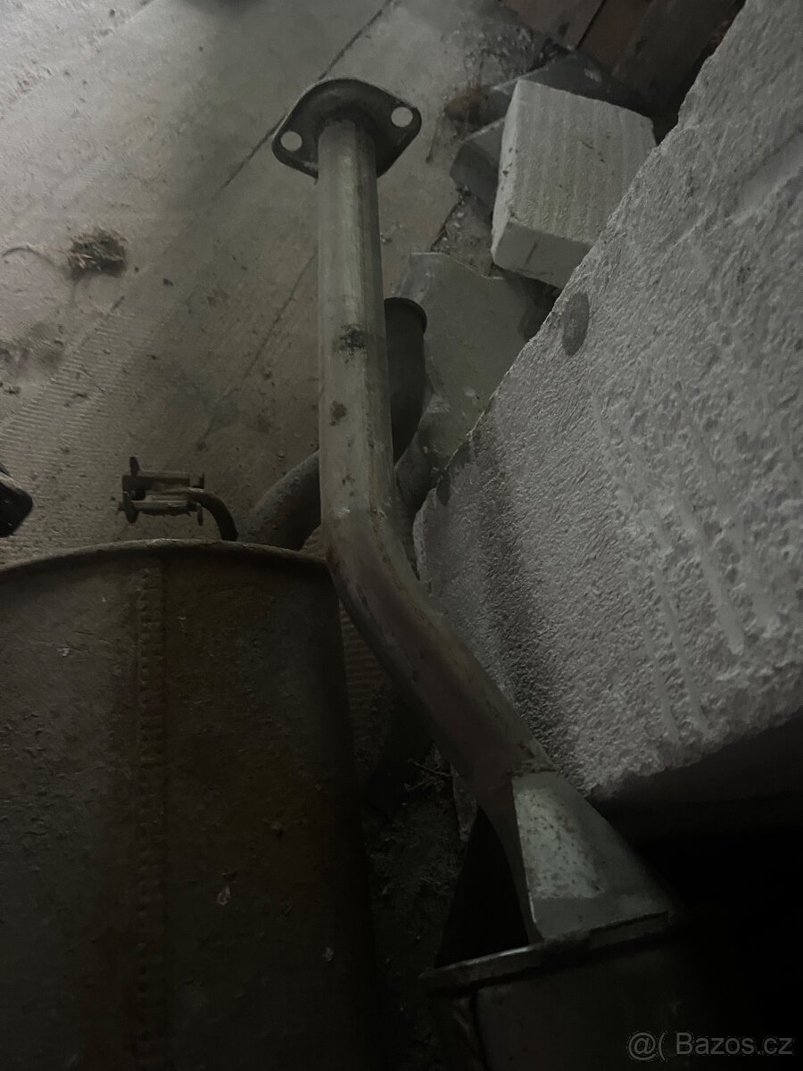 Výfuk Škoda favorit 135 136 pěkný stav - 5