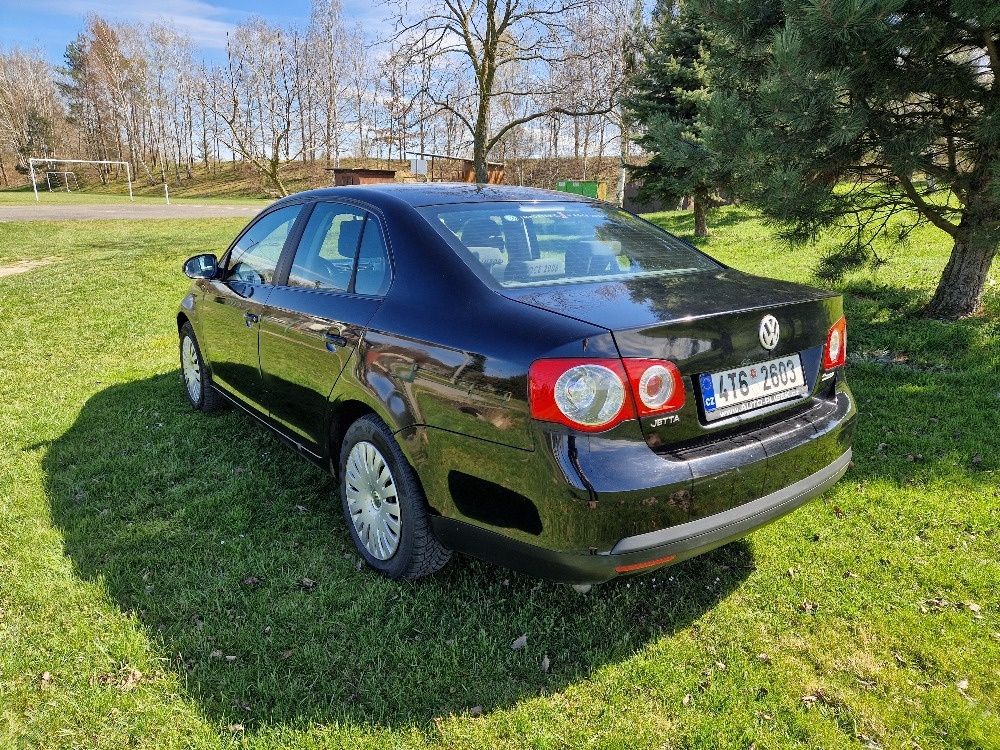 Prodám VW Jetta 1,6 75kw - 5