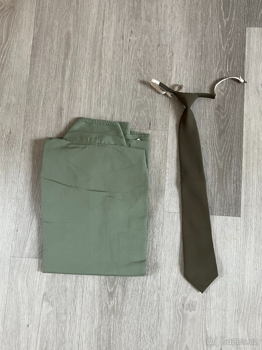 Vojenská zelená uniforma. - 5