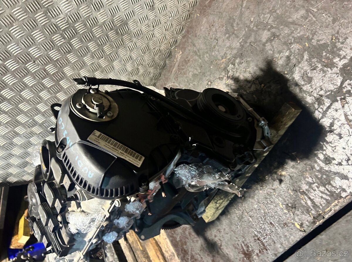 Audi A4 B8 motor 2.0TFSI RR4 - 5