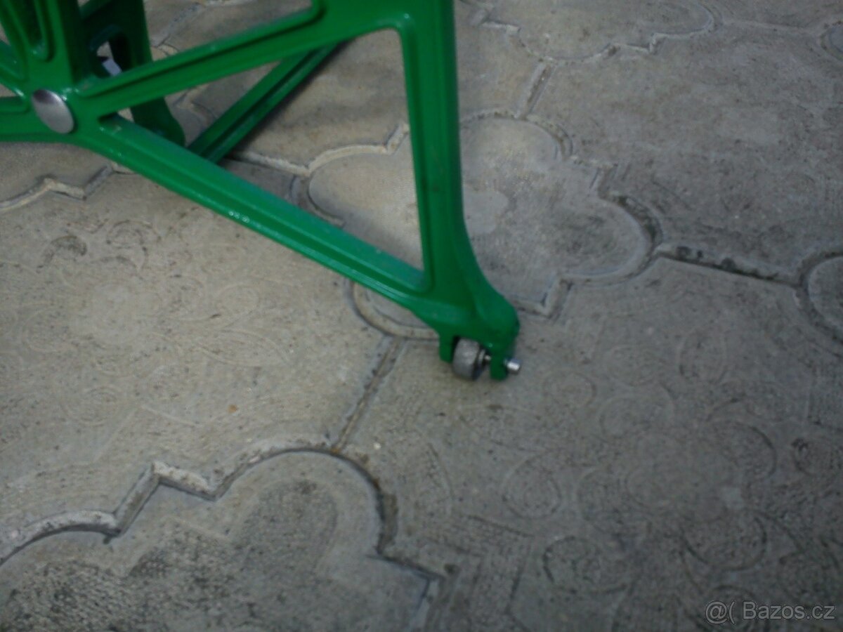 Stolek na květiny - 5