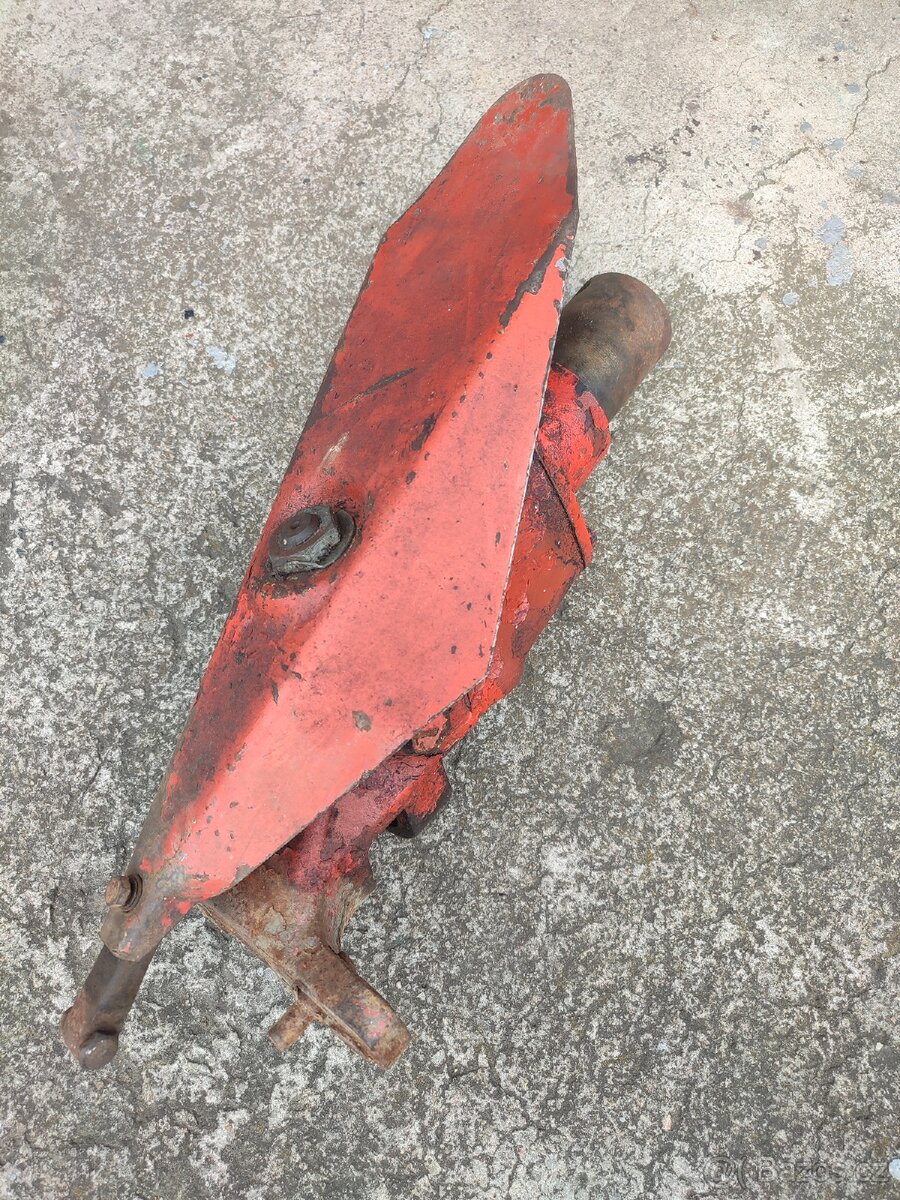 MF 70 motor, náhon kosy - 5