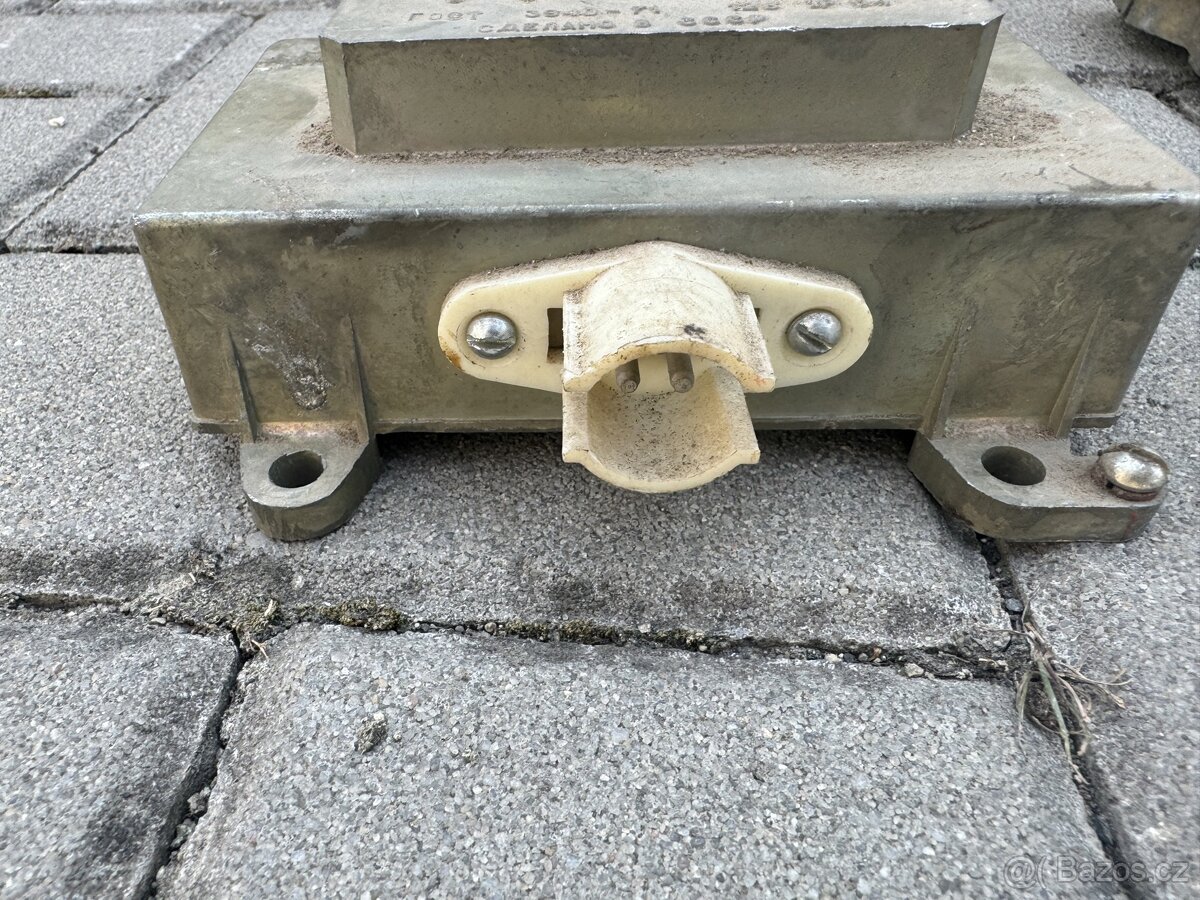 Volha Gaz 21, Gaz 24, dobíjecí rele - 5