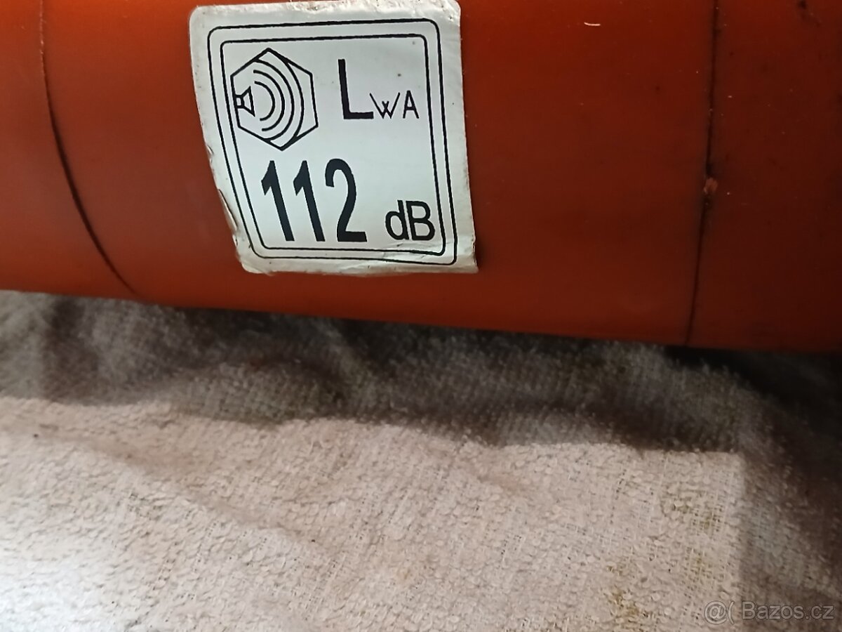 elektrická pila HECHT - 5