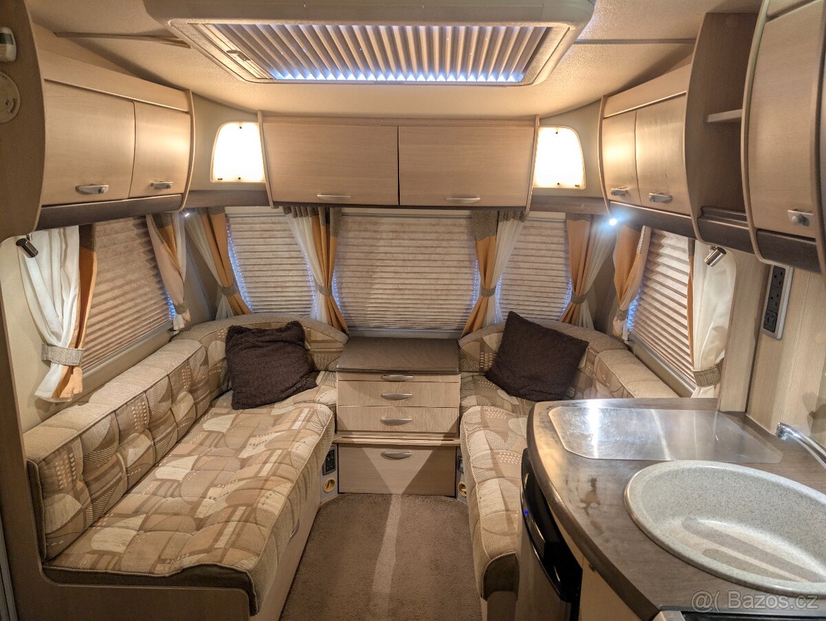 SWIFT STERLING ECCLES 90 RUBY,MOVER,VELKÁ KOUPELNA A POSTEL - 5