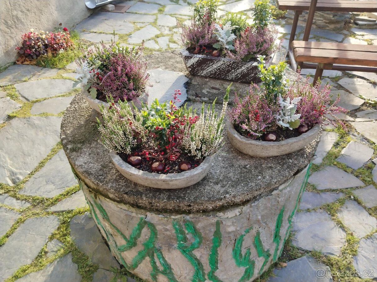 Betonový oválný květináč - 5