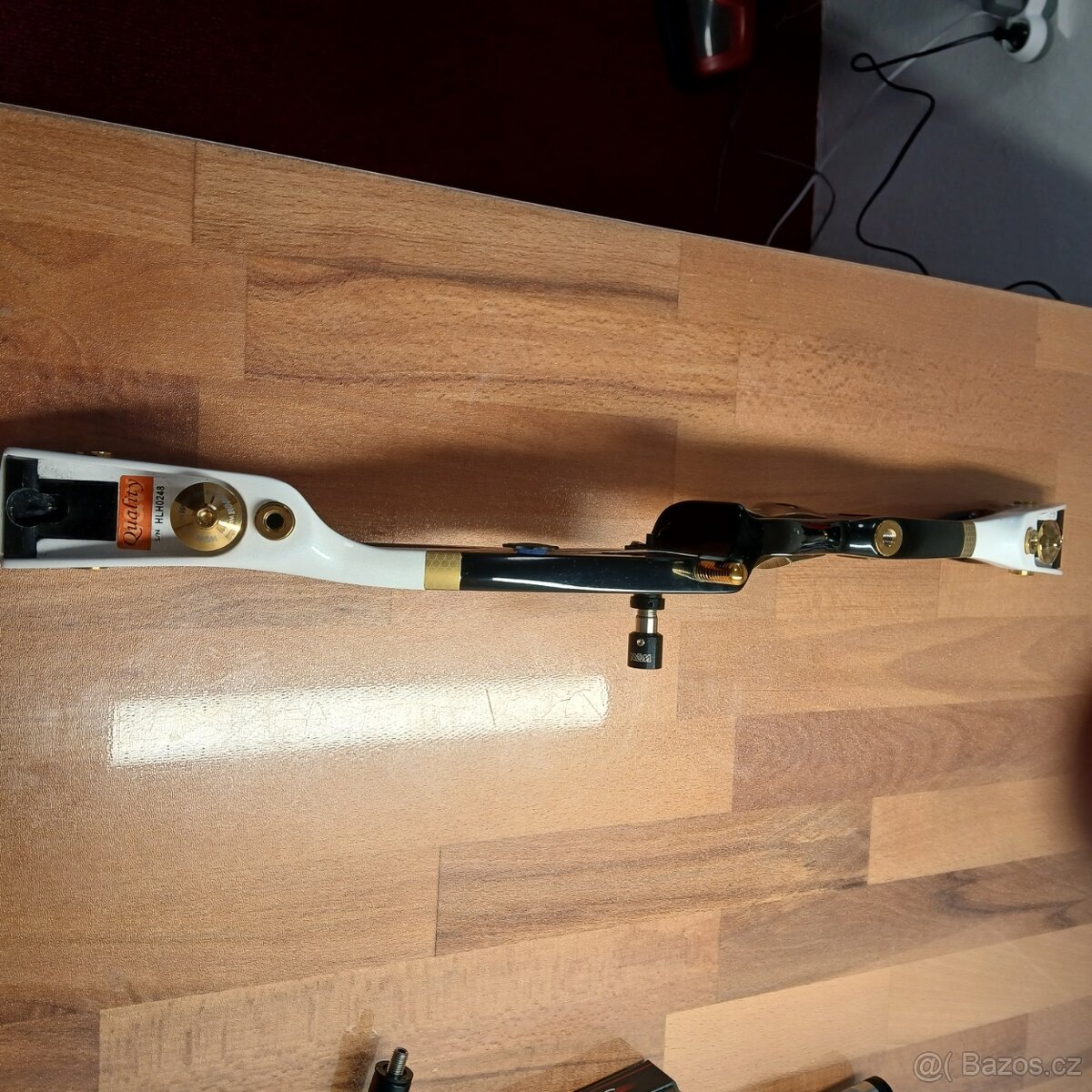 Střed ramene luku. - 5