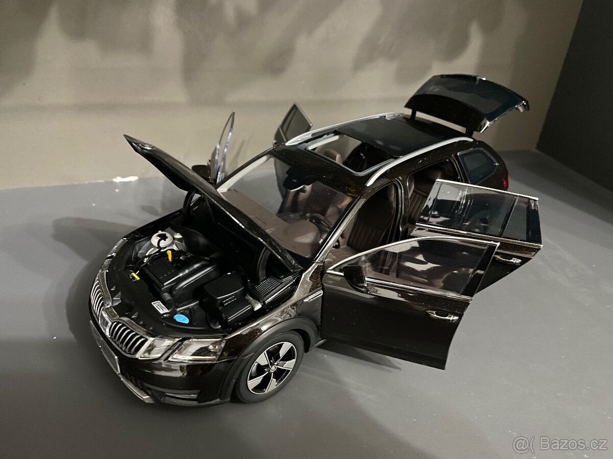 Škoda Octavia III Combi facelift 1:18 Paudi - nové - 5
