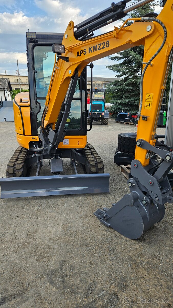 minirypadlo, minibagr, bagr KMZ 28 - 5