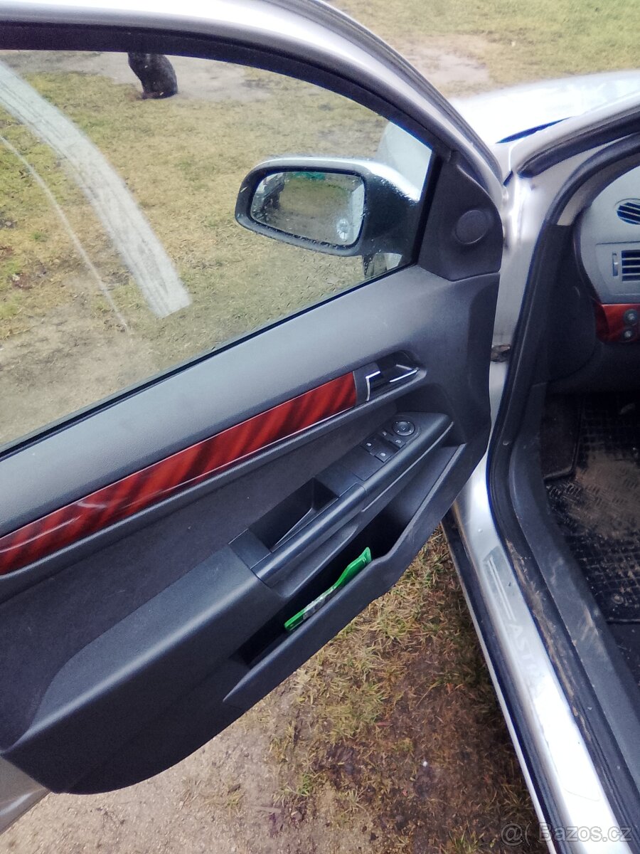 Opel ASTRA kombi - 5