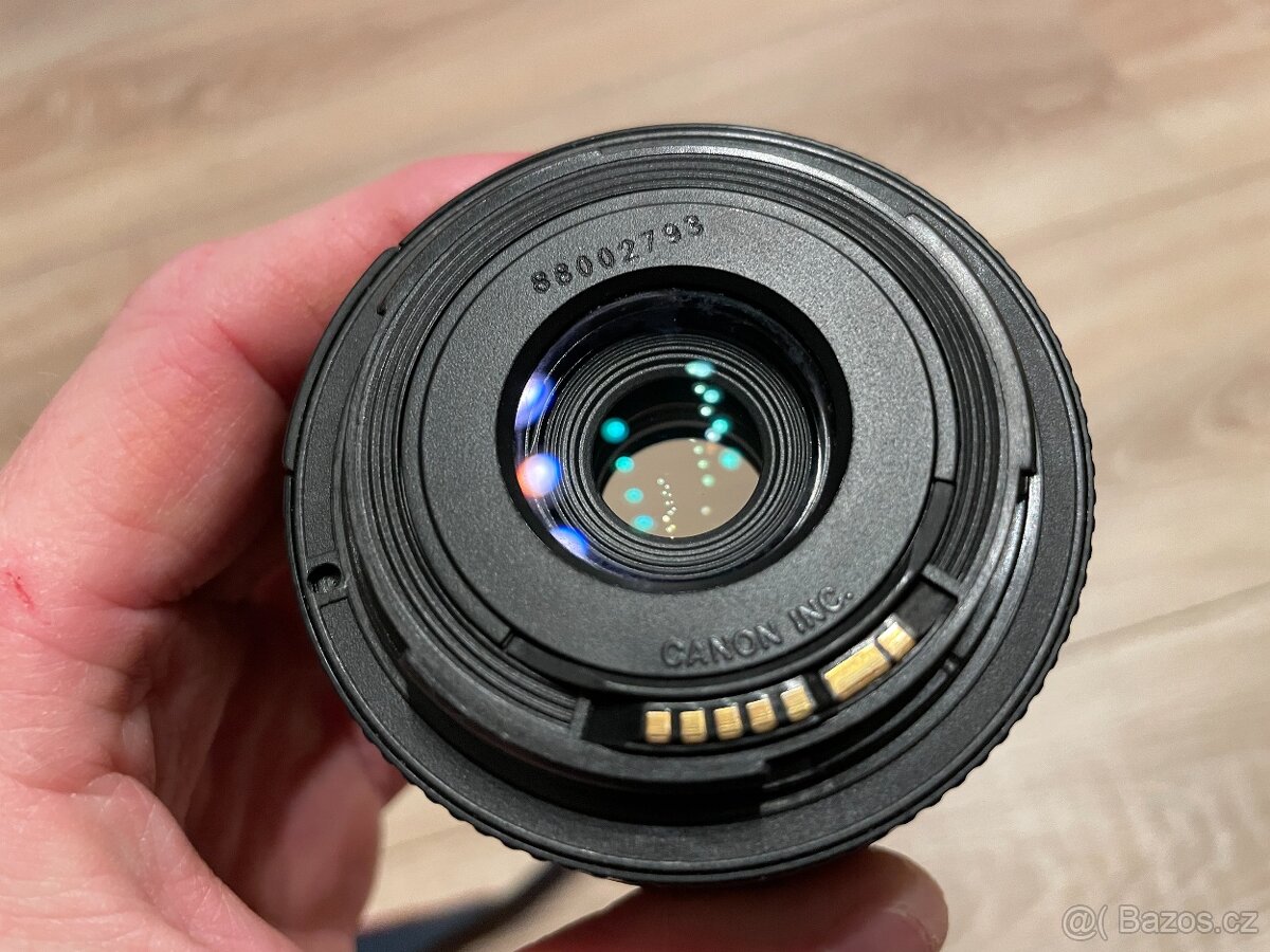 Vanon EOS 3000N + Canon Zoom Lens EF 28-80mm - 5