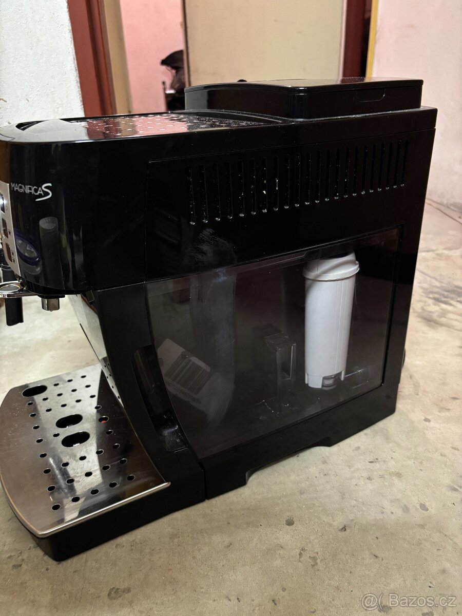 Kávovar DéLonghi - 5