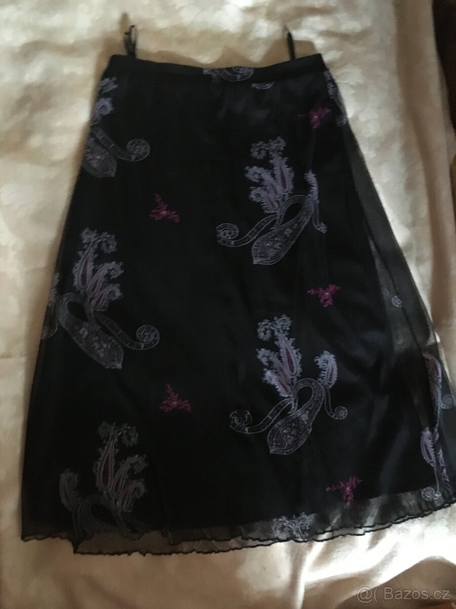 Šaty a kostýmek - 5