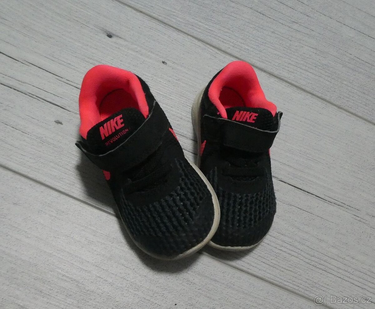 Dětské tenisky NIKE vel. 21 - 5