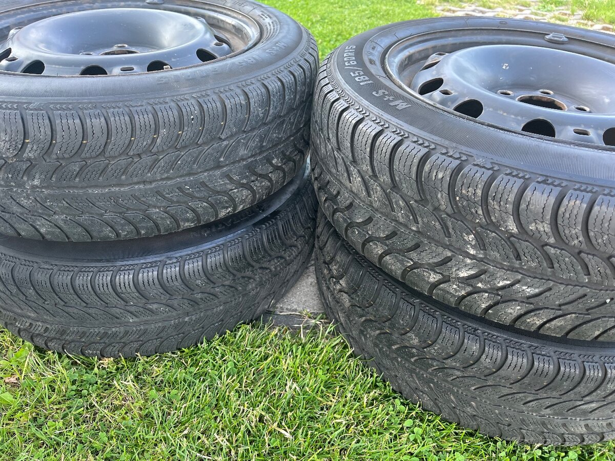 4x plechové disky 5x100 R15, zimní pneu 50% - 5