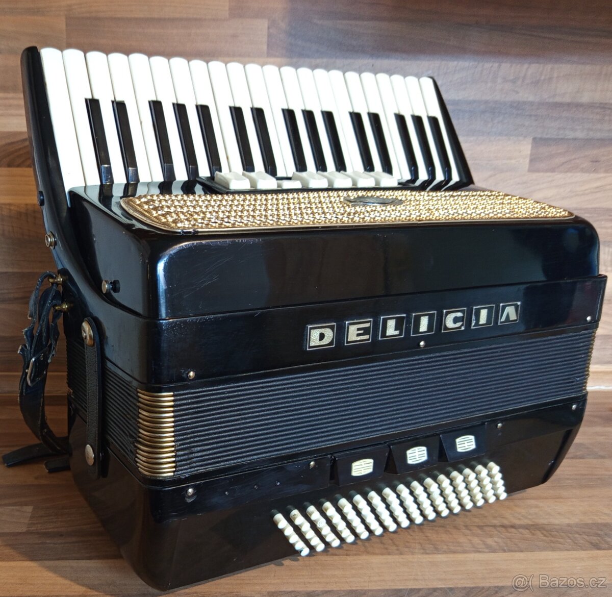Akordeon (harmonika, heligonka) Delicia 80 basů - 5