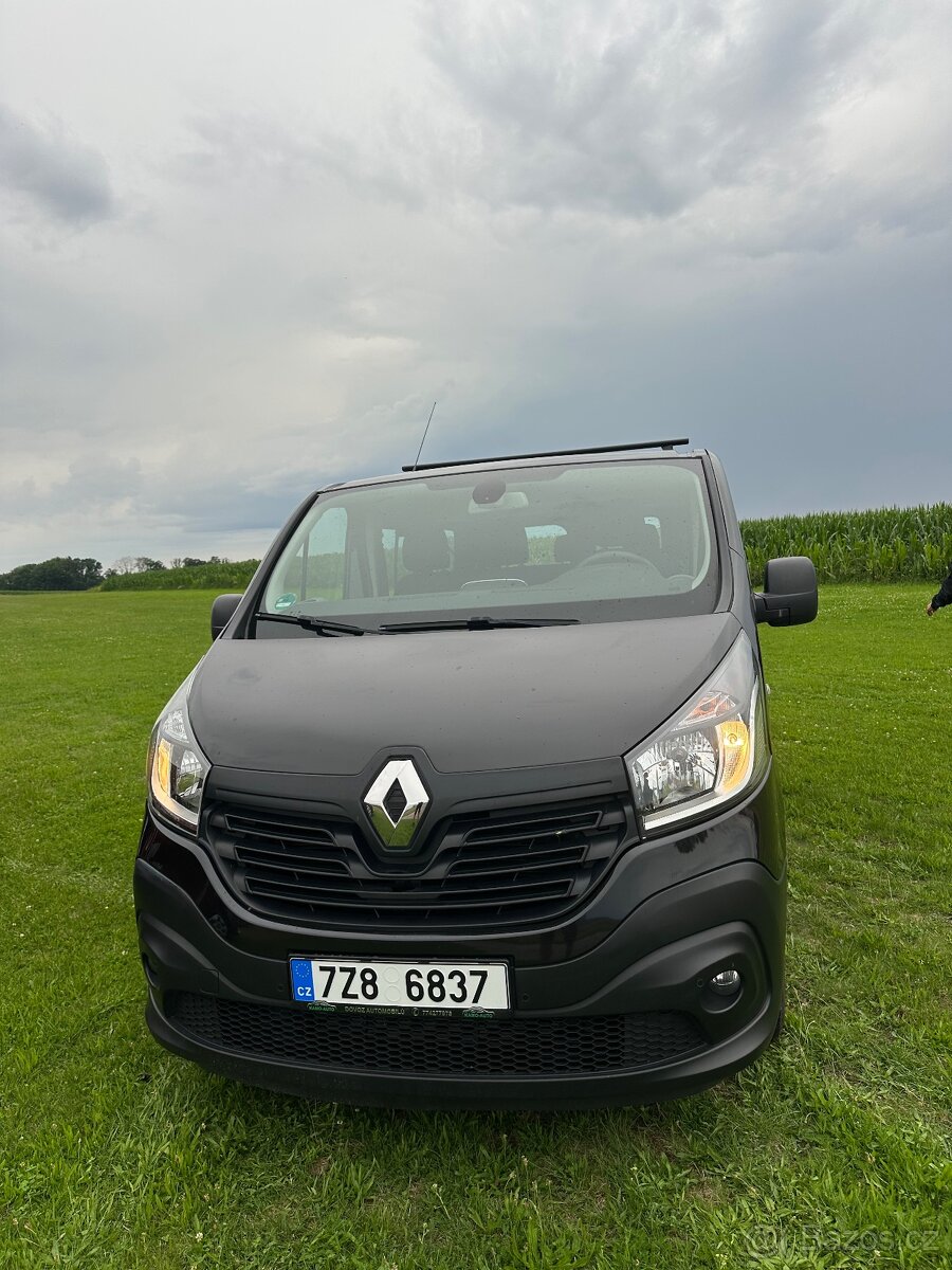 8 mistny 9 mistny Renault Trafic - - 5