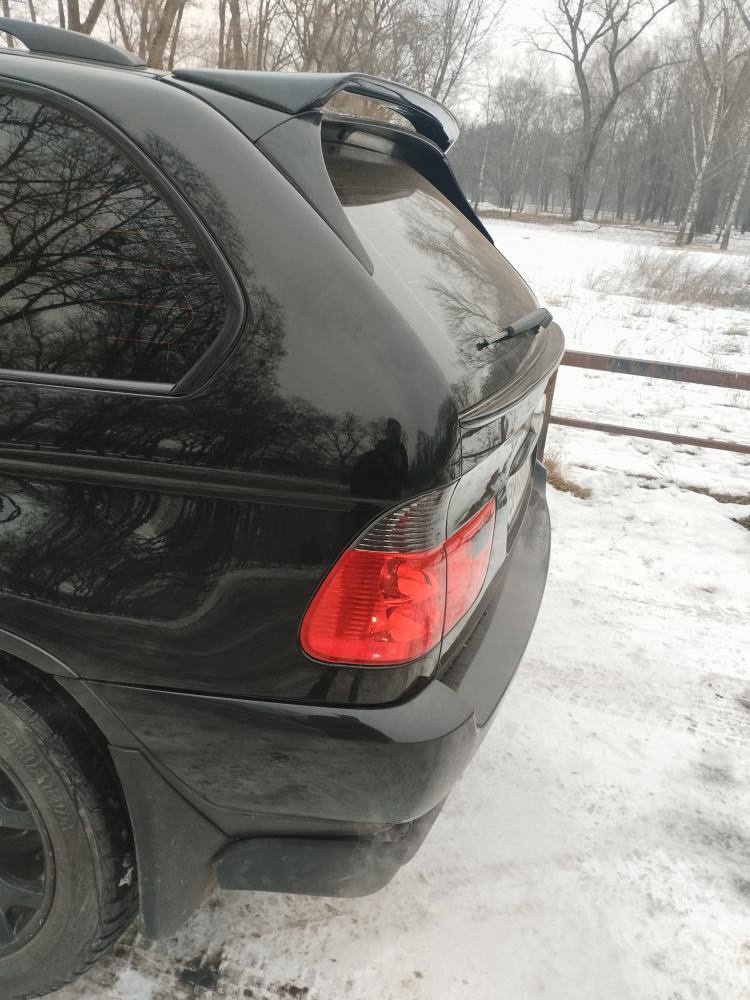 Spoiler nad víkem zavazadlového prostoru pro BMW e53 - 5