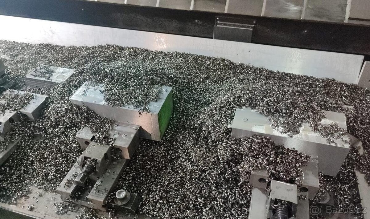 Obráběcí centrum (vertikální) Cincinnati FTV 850 (6502) - 5