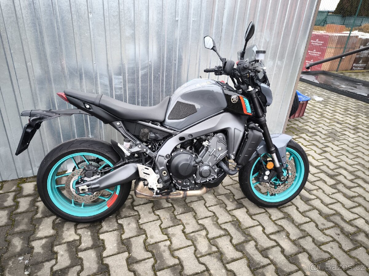 Yamaha MT 09 - 5