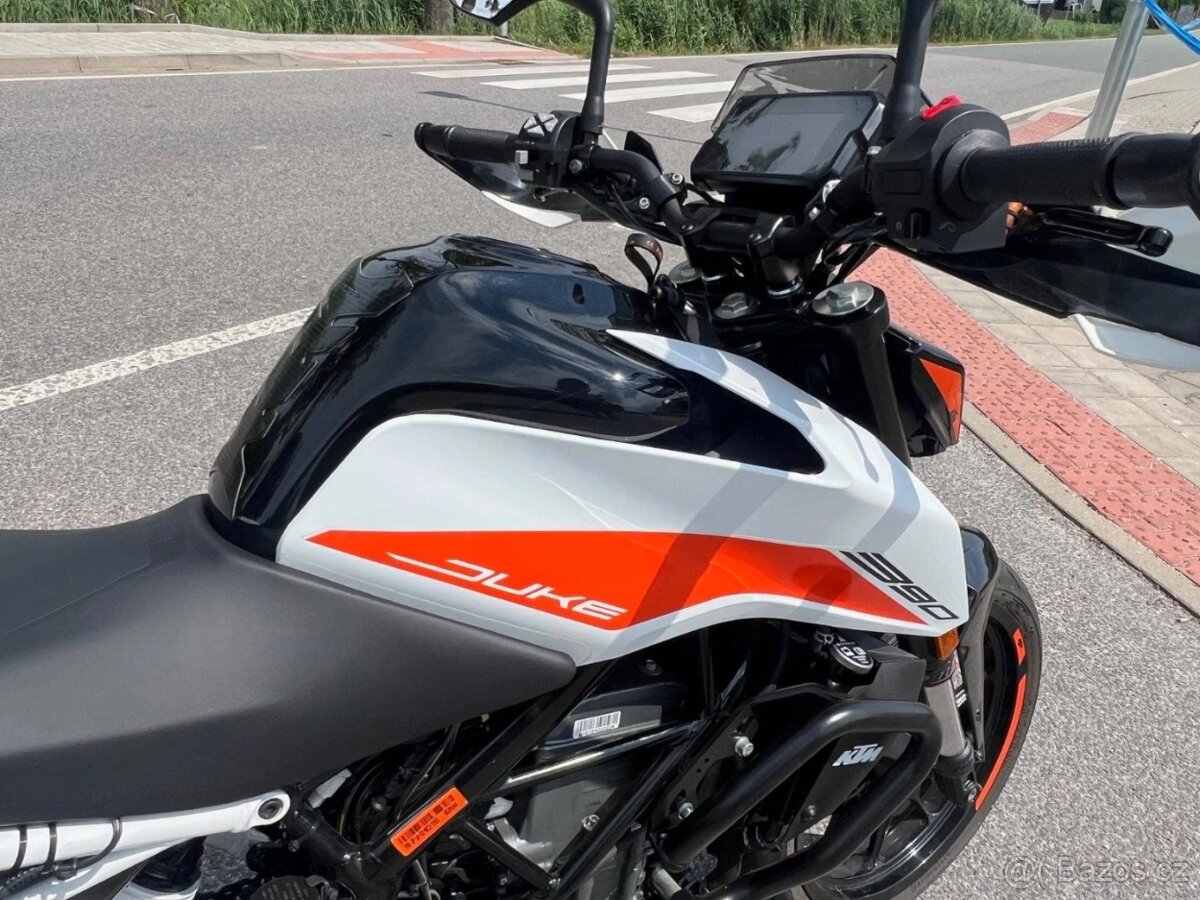 KTM 390 Duke - 5