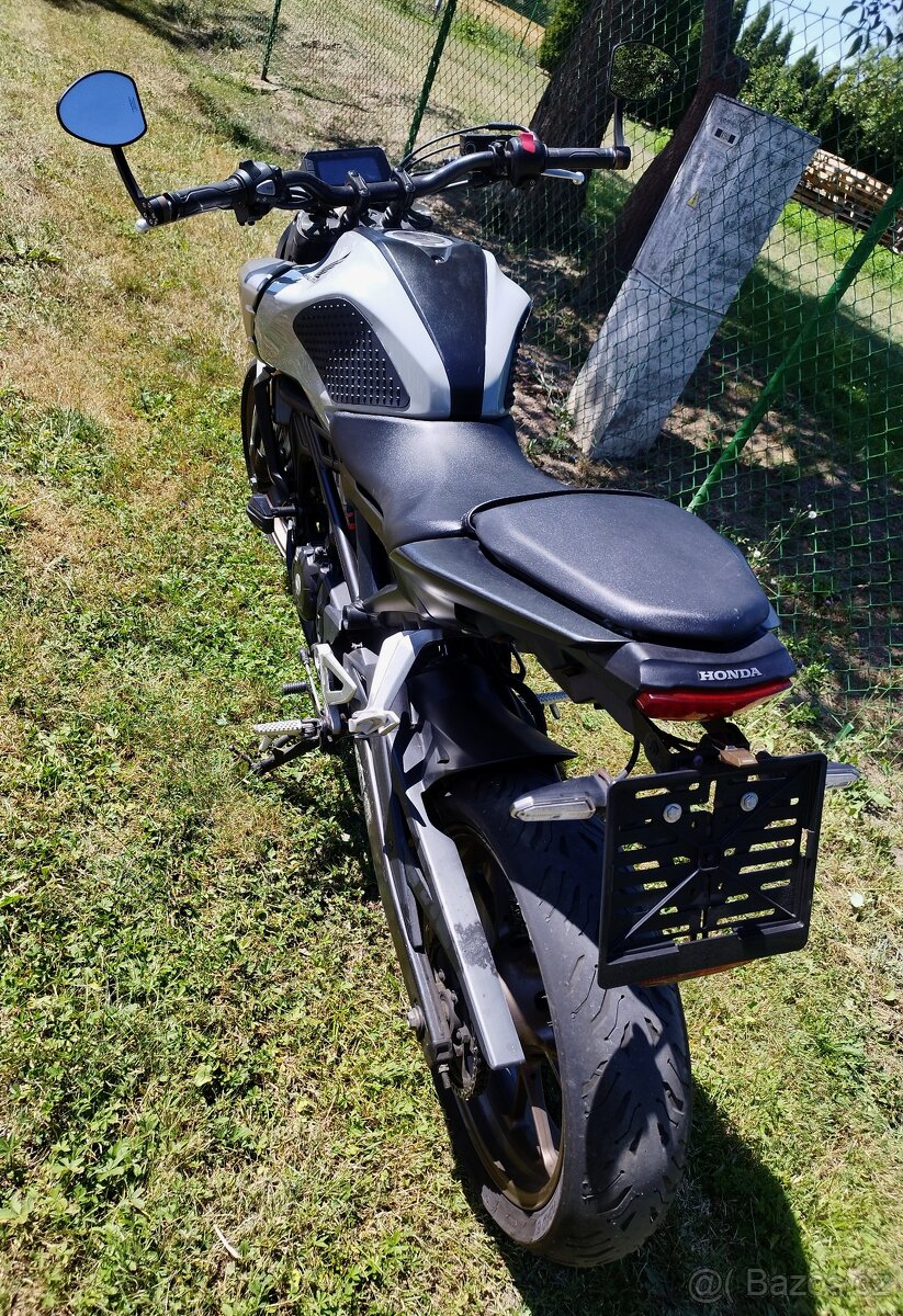 Honda CB125R - 5