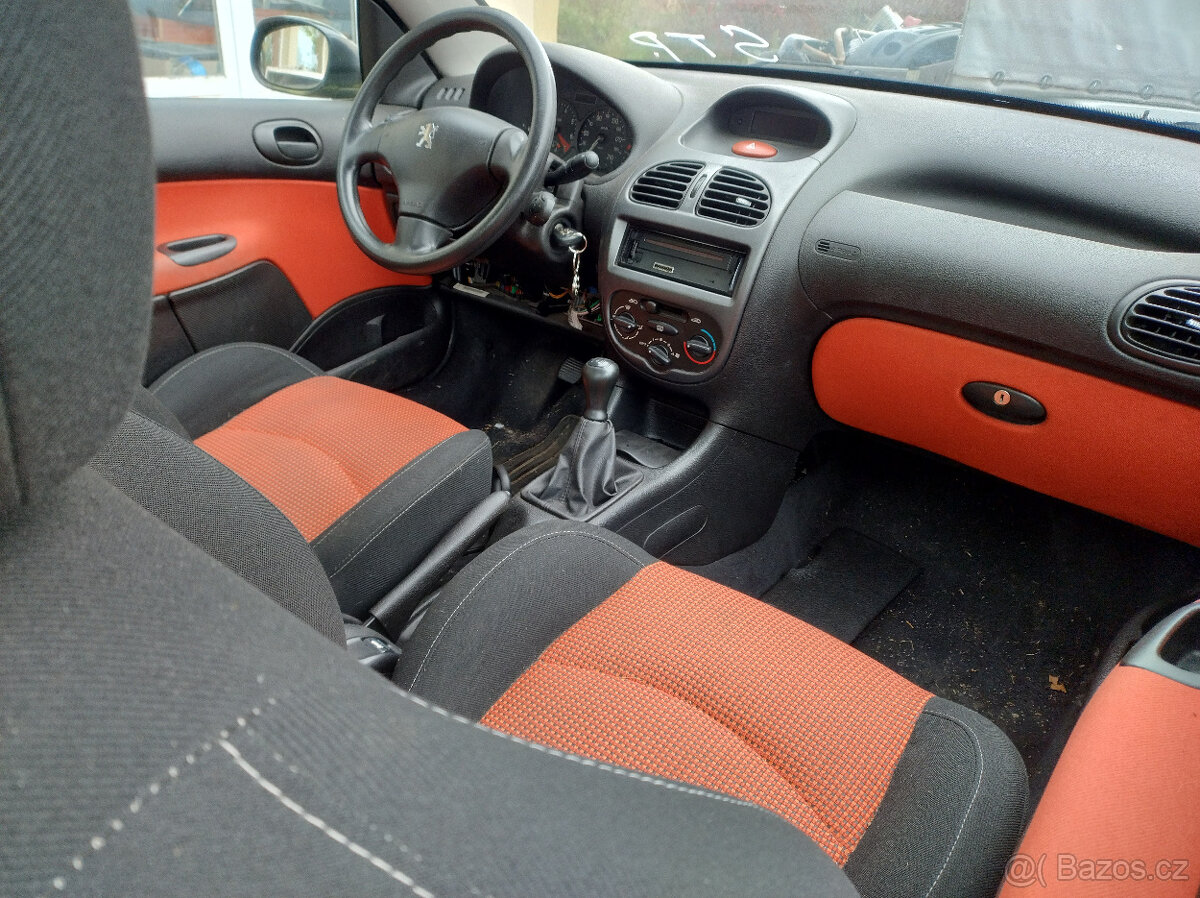 Peugeot 206 CC 1,6i 2002 - 5