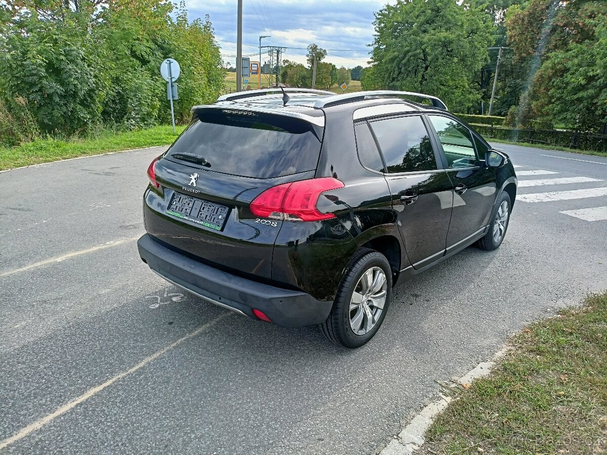 Peugeot 2008 1.2 VTi STYLE - 5