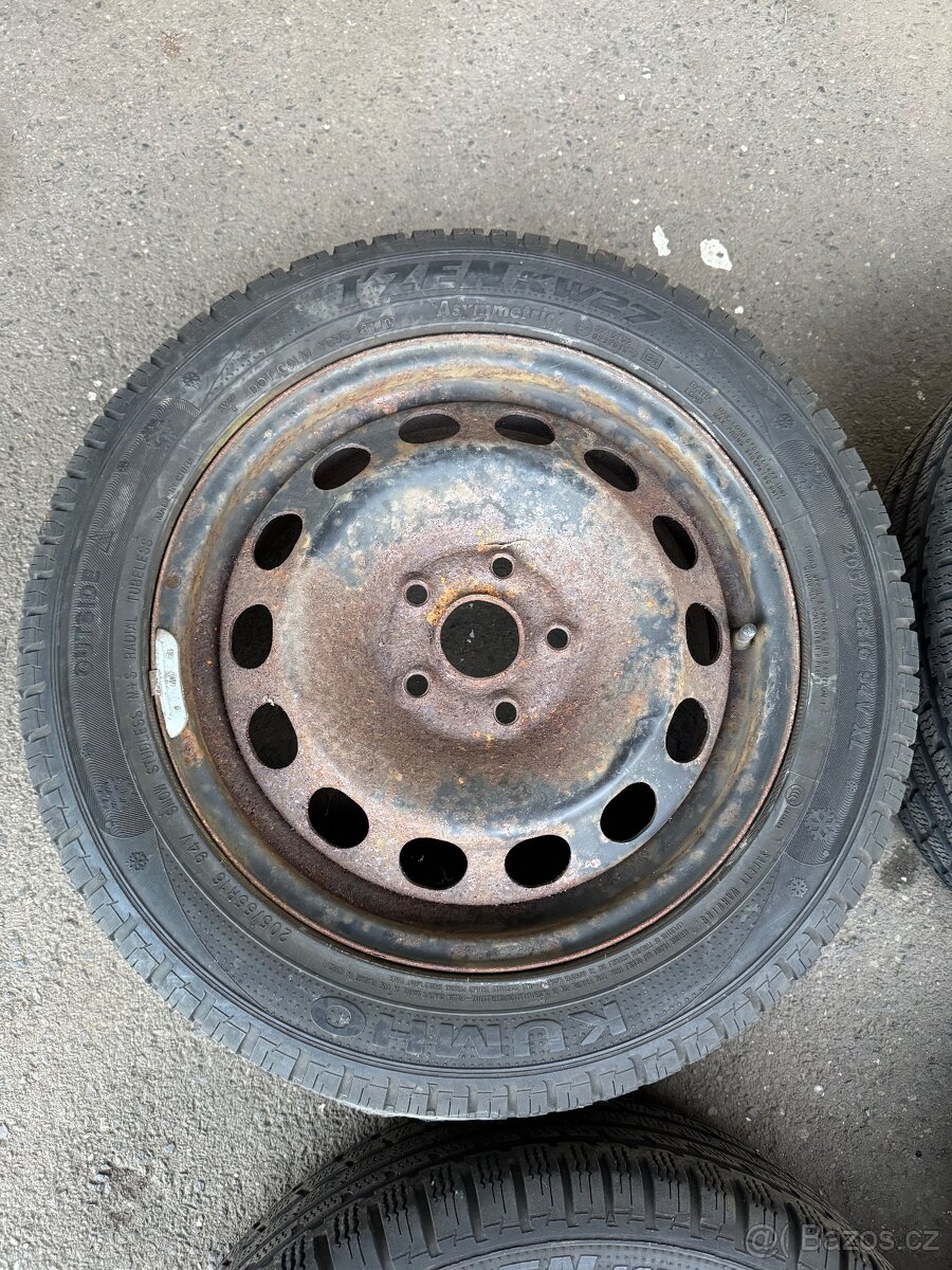 Sada zimních kol 5x112 Kumho I’ZEN KW27 205/55 R16 - 5