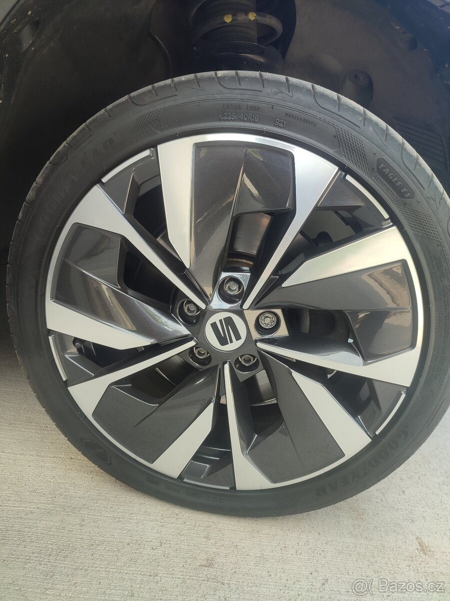 Prodám pneumatiky 225/40r18 - 5