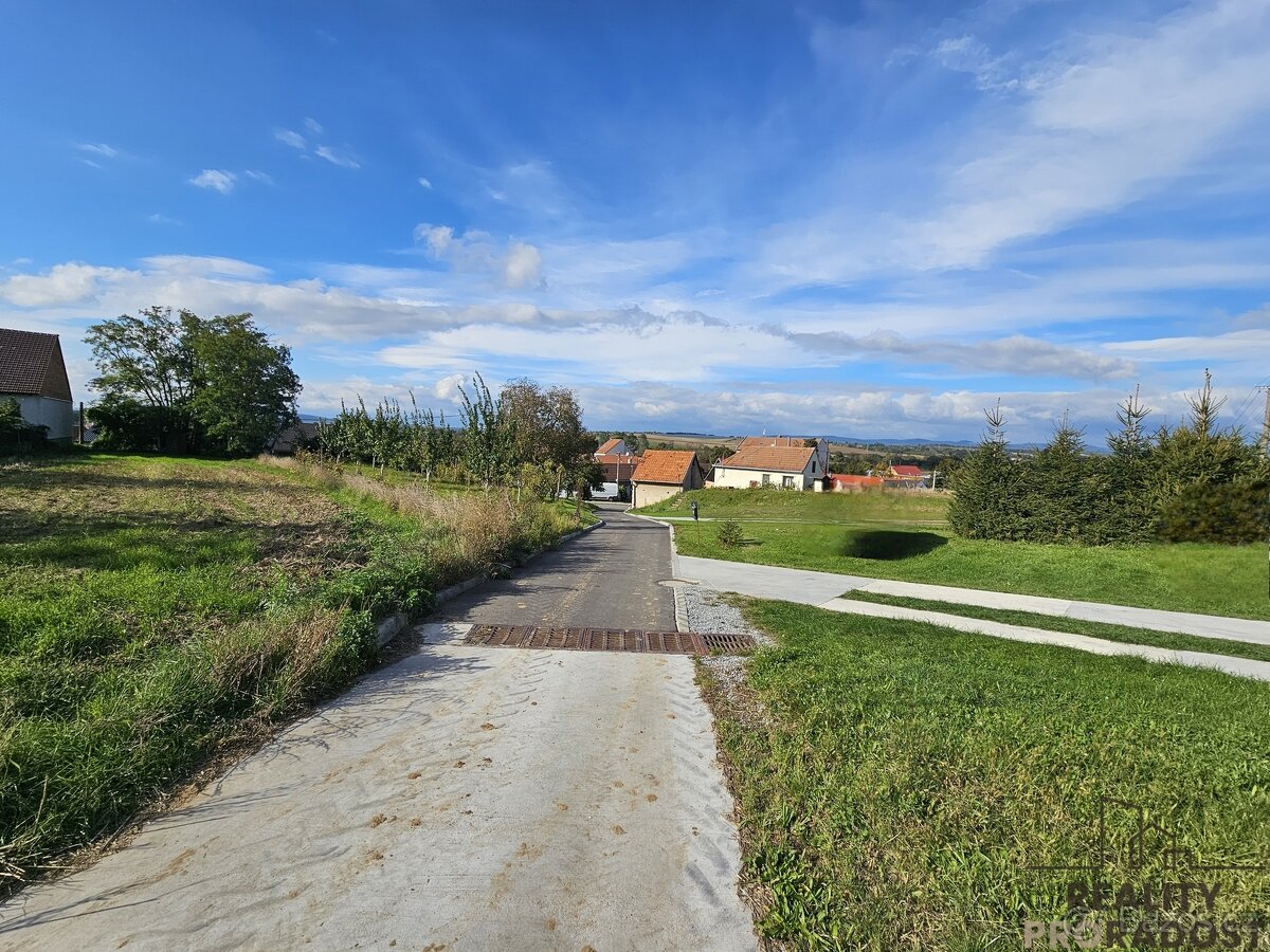 Prodej stavebního pozemku s krásným výhledem Skoronice, stav - 5