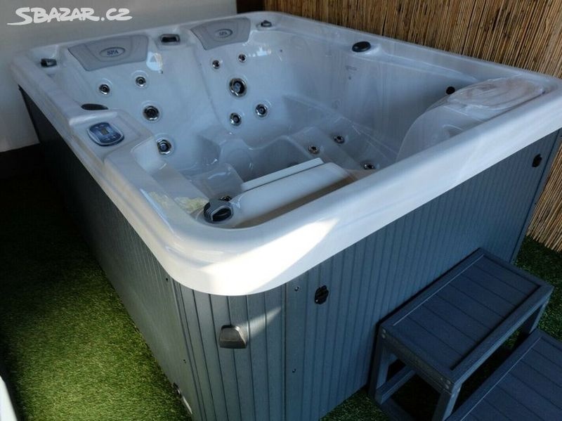 USA Balboa vířivka pro 3 osoby- WIFI-Stereo - 5