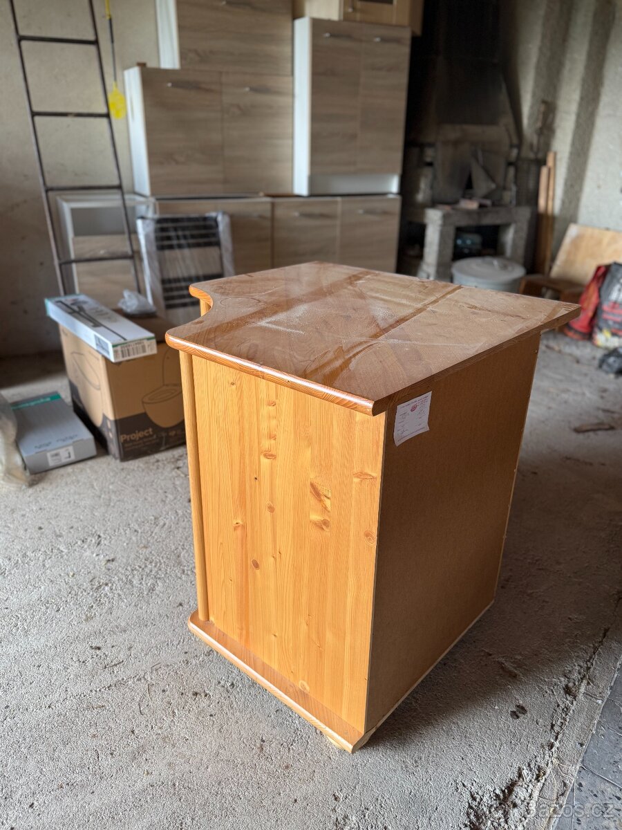 Rohový stůl MASIV - 5