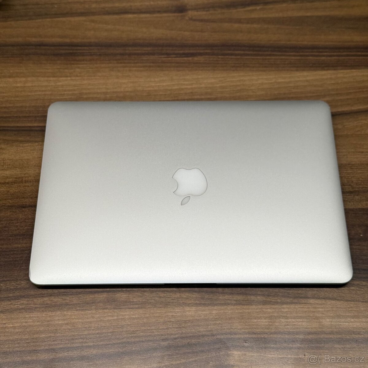 Apple MacBook Air 13” (A1466, Early 2015) – i5 / 8GB RAM / - 5